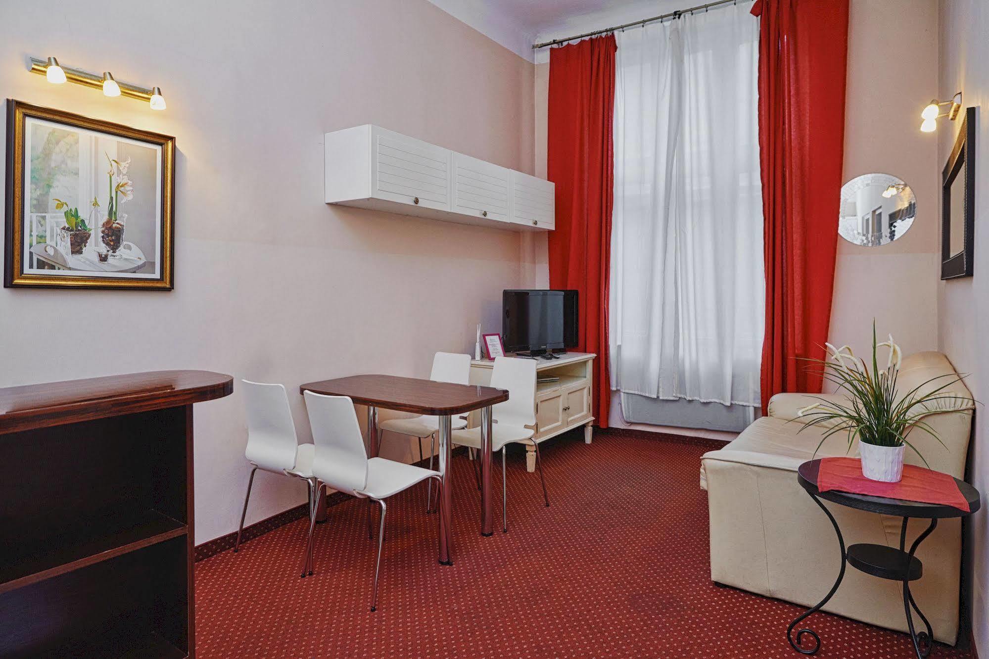 Rembrandt Aparthotel Krakau Buitenkant foto